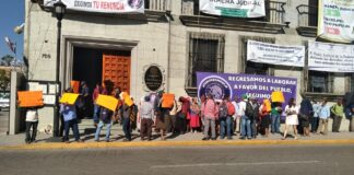 Protestan pobladores de Guichicovi en oficinas del Poder Judicial, piden respeto a sus tierras