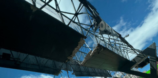Podrían derribar puente peatonal de Santa Lucía por daños
