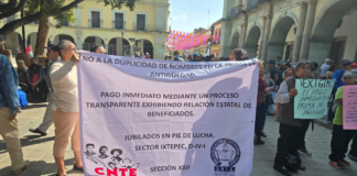 Jubilados toman accesos a Palacio de Gobierno