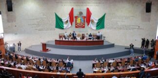 Revocan con carácter inmediato 1 mil 344 plazas del Gobierno de Oaxaca; ahorro de más de 2 mil millones