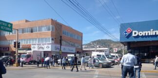 Trabajadores del Hospital Civil reactivan bloqueos