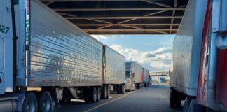 Exhortan a no transitar en tramo carretero La Venta-La Ventosa, en el Istmo por fuertes vientos