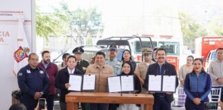 Firma Ray Chagoya convenio de Despliegue de Seguridad y Atención a las Causas de la Zona Metropolitana de Oaxaca