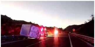Un lesionado, deja volcadura de un camión en autopista Cuacnopalan