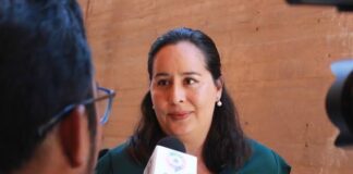 Renuncia Paola España a su militancia priísta