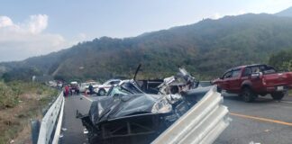 Brutal accidente en la carretera Oaxaca-Puerto Escondido deja tres personas muertas