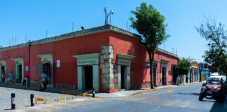 Embellecen fachadas del Centro Histórico de Oaxaca de Juárez