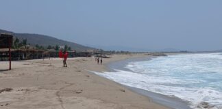 Cierran playas en la costa oaxaqueña por evento de Mar de Fondo