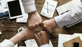 Colaboraciones estratégicas: la clave para fortalecer tu negocio