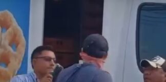 Dejen de robar, dejen de saquear pide taxista a normalistas