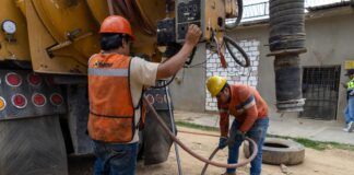 Continúan labores de desazolve en la Agencia de Pueblo Nuevo como parte del programa “Destape al Drenaje”