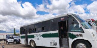 Al corralón uno de los tres camiones urbanos que carrereaban sobre avenida Juárez