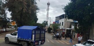 Bloqueos paralizan vialidades en Santa Lucía del Camino y zona del Centro de Convenciones