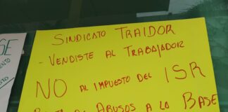 “El salario no se toca”: protestan trabajadores estatales por cobro del ISR
