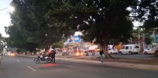 Se oponen vecinos de dos colonias a instalación de tianguis en su zona