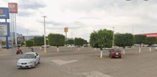 Denuncian robos en estacionamiento de Plaza Oaxaca