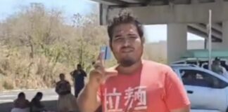 Agreden a comunicador durante transmisión en vivo en Huatulco