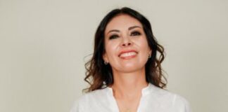 Advierte diputada riesgo a autonomía en la UABJO; señala injerencia política